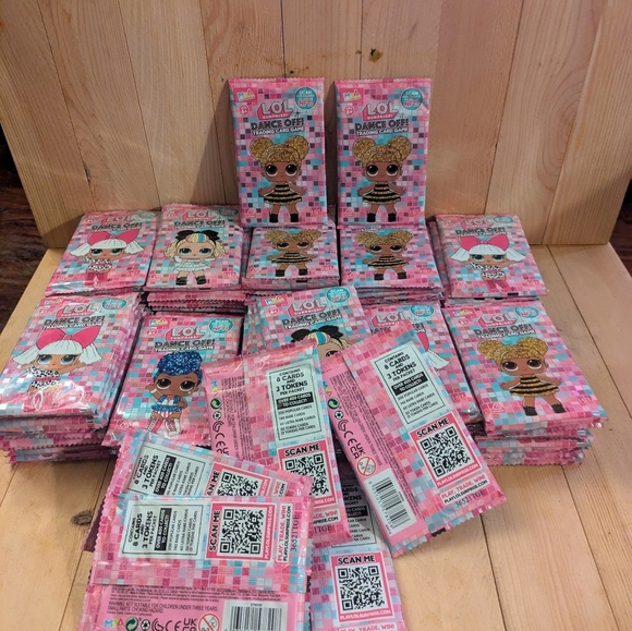 LOL Surprise Trading Cards Lot Of 98 Packs New - Picture 7 of 9